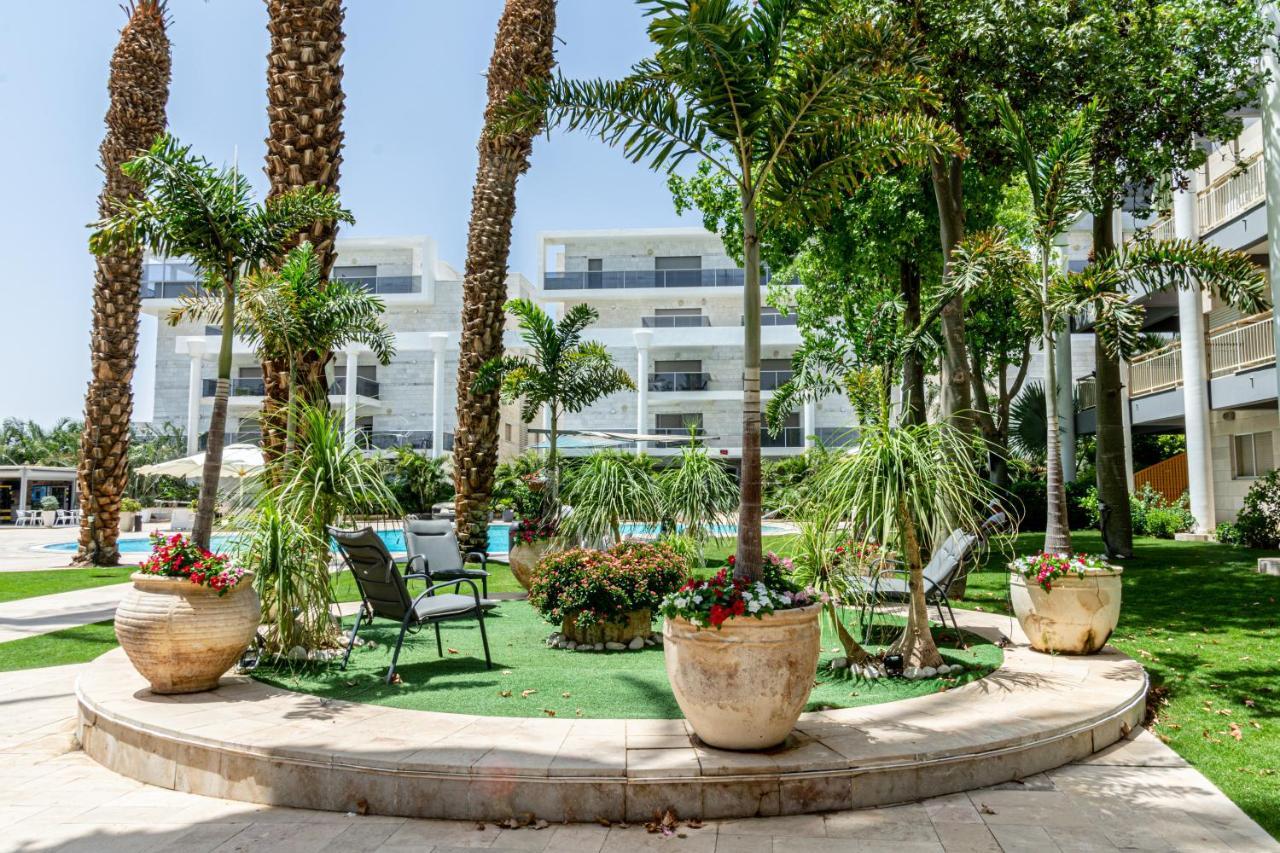 דירת גן פונה לבריכה - Pool Garden View Eilat Apartment ภายนอก รูปภาพ