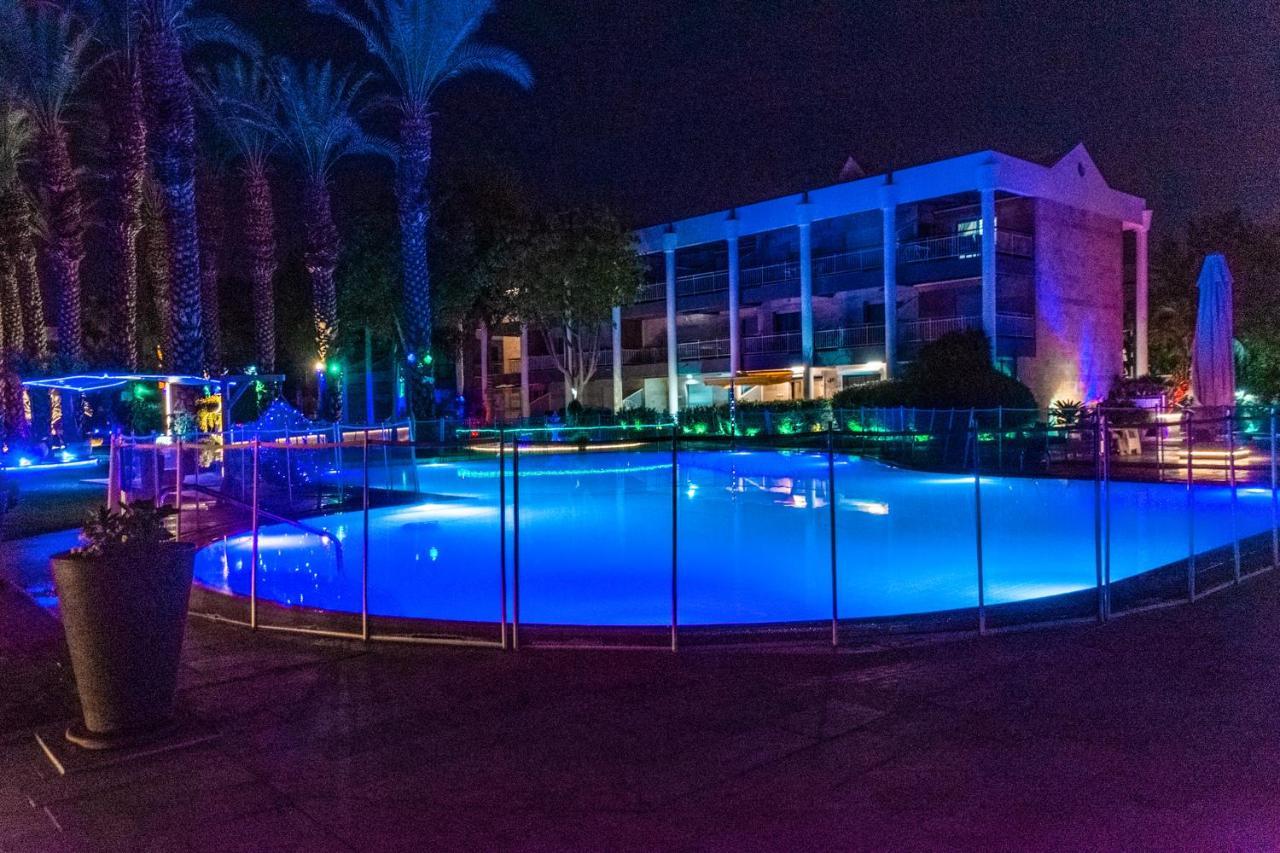 דירת גן פונה לבריכה - Pool Garden View Eilat Apartment ภายนอก รูปภาพ