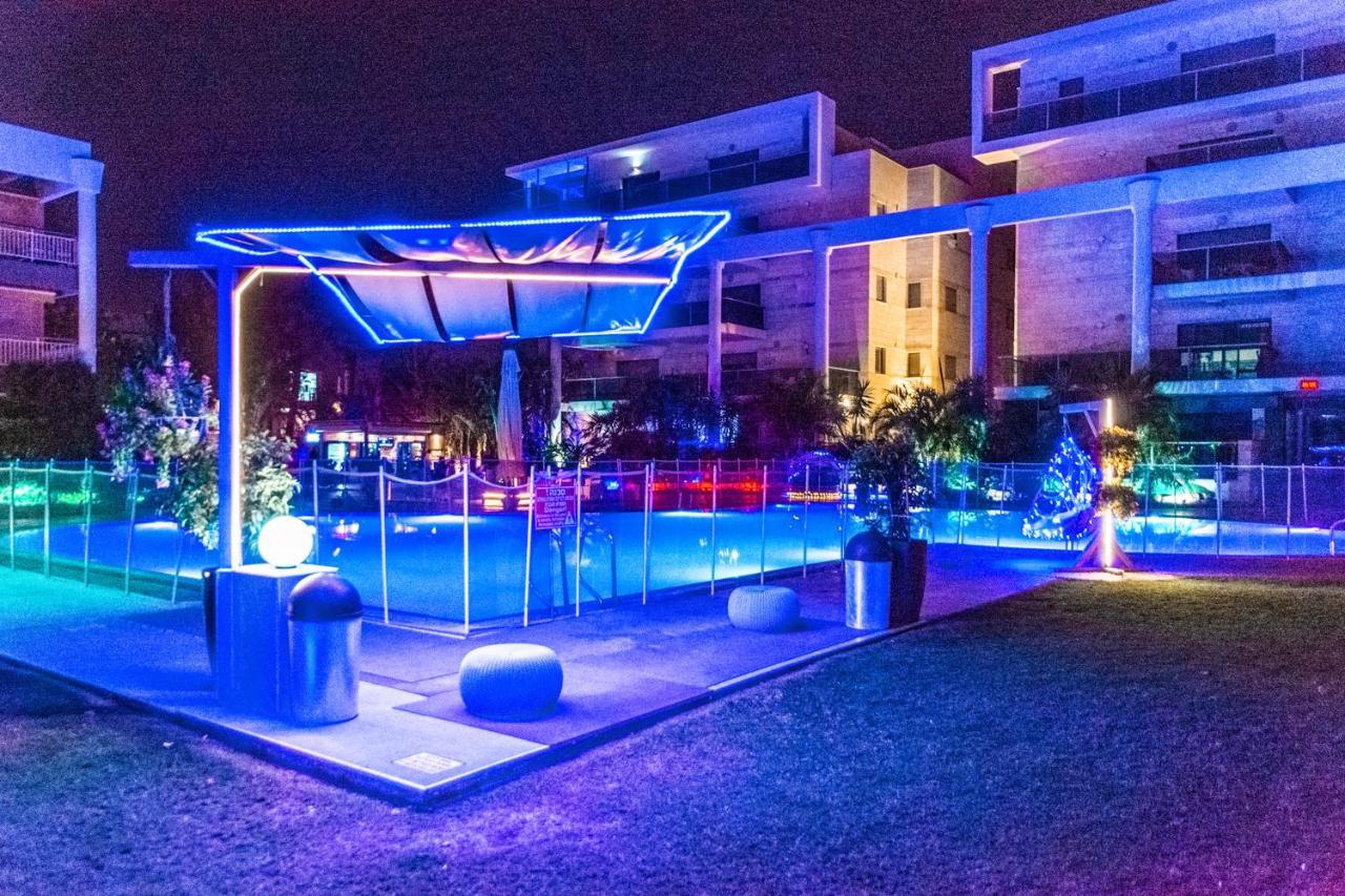 דירת גן פונה לבריכה - Pool Garden View Eilat Apartment ภายนอก รูปภาพ