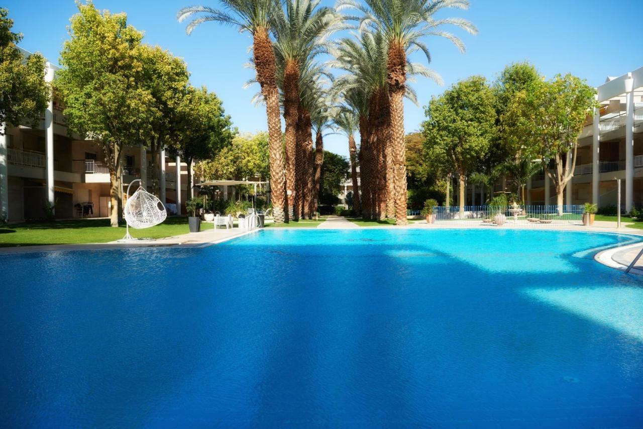 דירת גן פונה לבריכה - Pool Garden View Eilat Apartment ภายนอก รูปภาพ