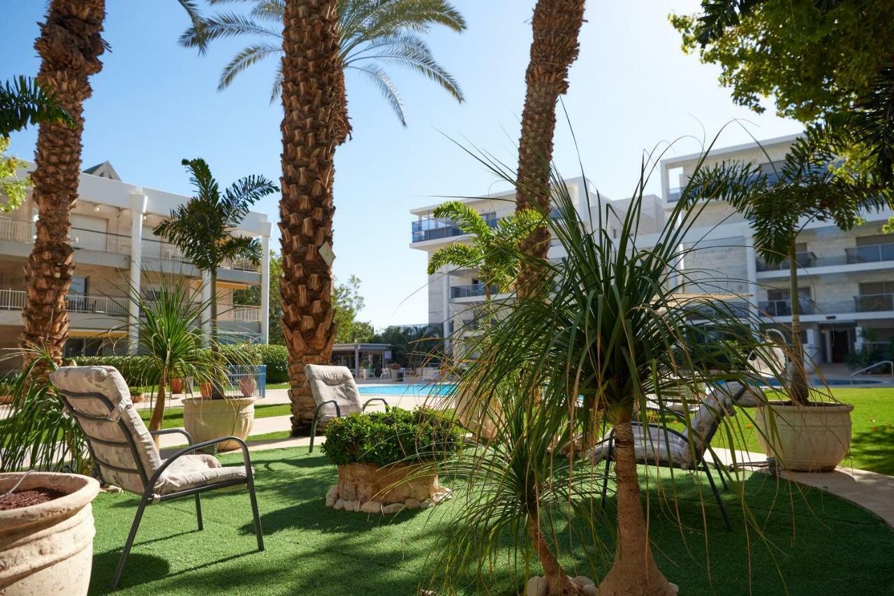 דירת גן פונה לבריכה - Pool Garden View Eilat Apartment ภายนอก รูปภาพ